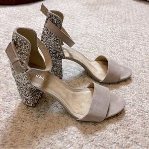 Old Navy Glitter Heels size 8 EUC